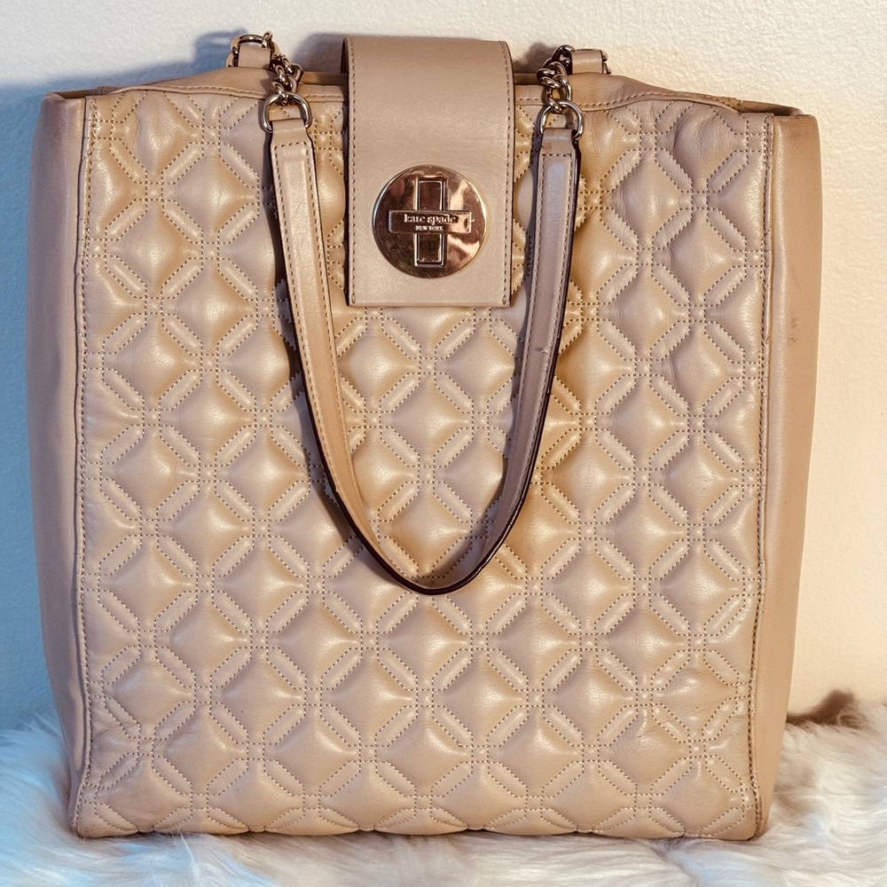 Kate spade lg Astro court Quilted leather shoulder/tote bag GUC clean minor wear